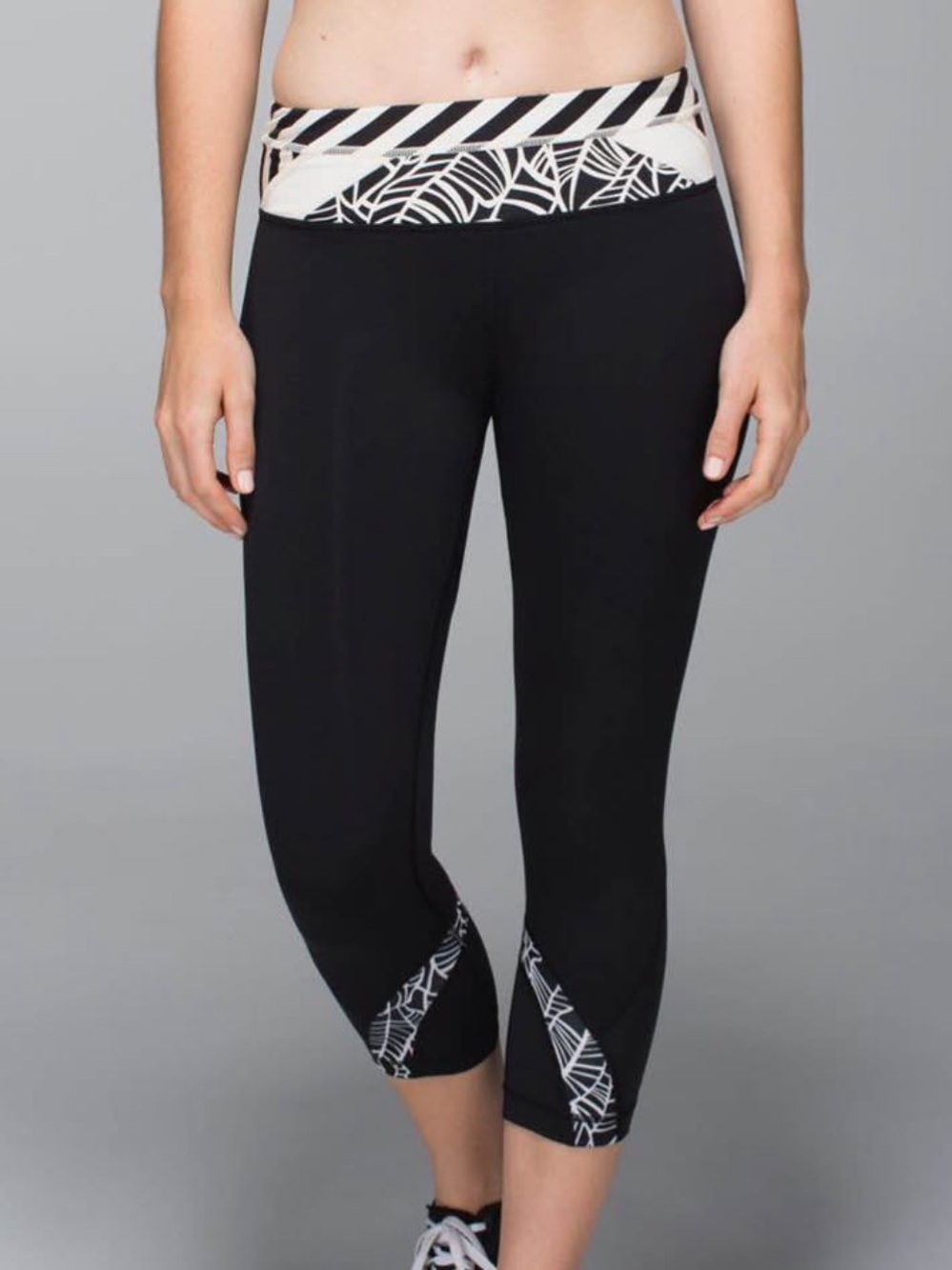 Y2K Lululemon Vintage Capris Run Inspire Crop II Lowrise Black Leggings